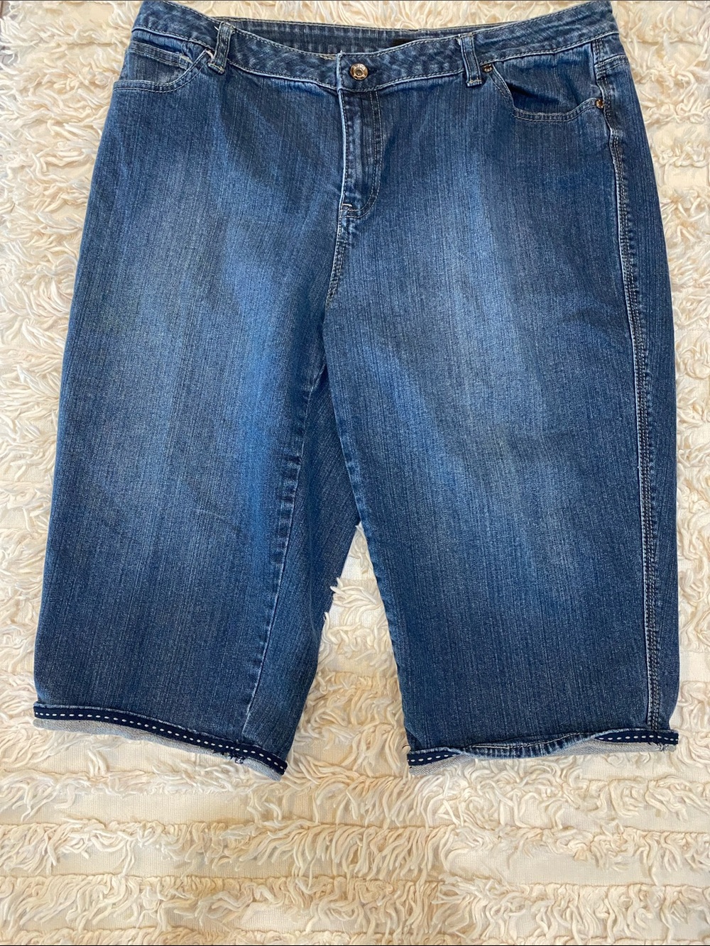 4/$20 Ana Bermuda shorts
